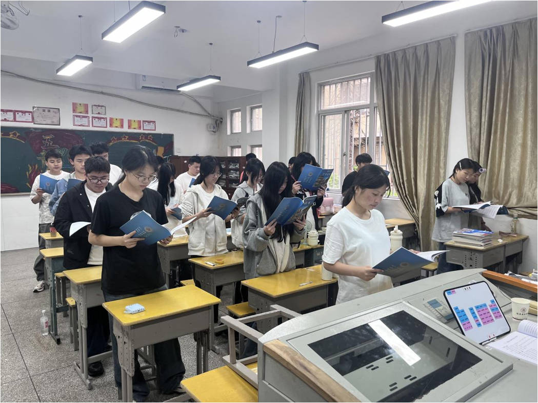 书香浸润匠心路 青春领读正当时&mdash;&mdash;福建建筑学校开展&ldquo;青春年少好读书&rdquo;阅读行动暨&ldquo;青春领读人&rdquo;计划活动